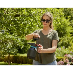 Drukspuit 1,25 Liter - Gardena -FloraHome Verkoopwinkel drukspuit 1 25 liter gardena 5 10