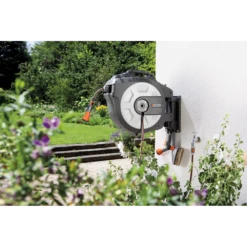 Roll-up Auto Met Broes - 35m - Wit - Gardena -FloraHome Verkoopwinkel roll up auto met broes 35m wit gardena 3 9